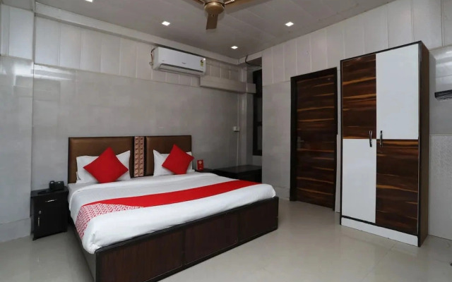 Qlark Stay by OYO Rooms
