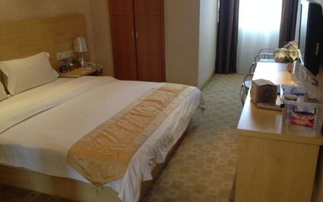 Nanning Hawks Holiday Hotel