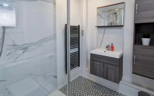 Clayton House by Your Lettings UK