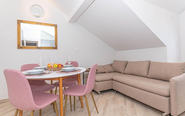 Nice Apartment in Pirovac With Wifi and 1 Bedrooms