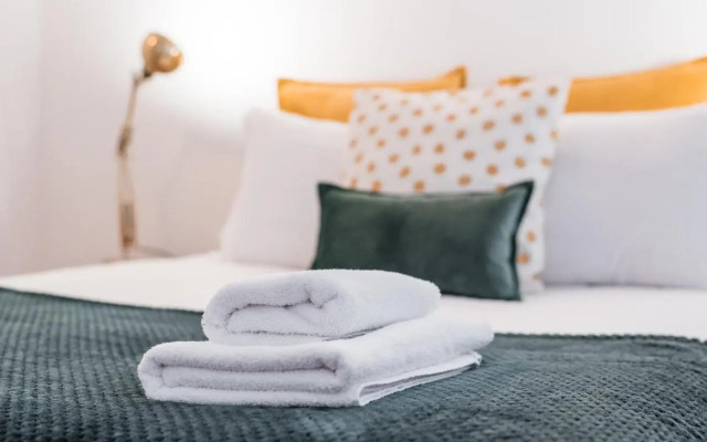 GuestReady - Ladder Mezz