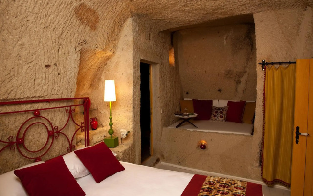 Hezen Cave Hotel