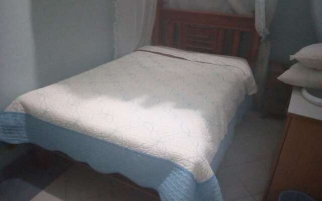 Grey Sands Hotel