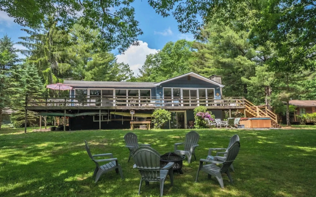 Just Around the Dilly