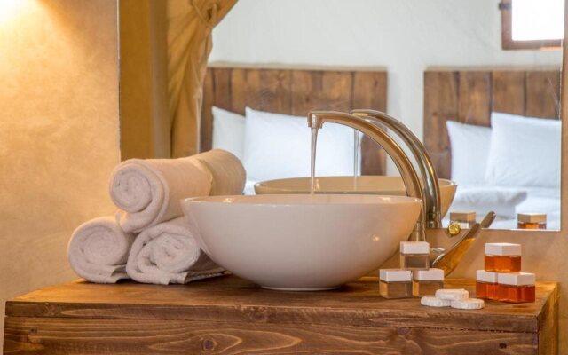 The White Camel Lodge & Tents