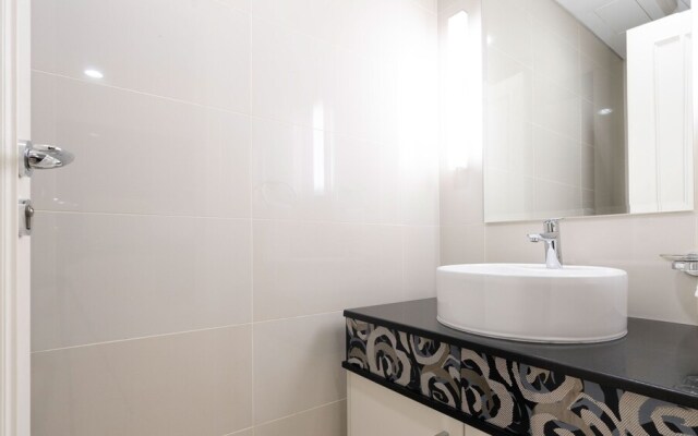 Dream Inn - Damac Mall Street