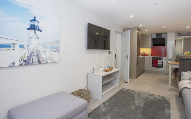 The Hideaway - Benllech