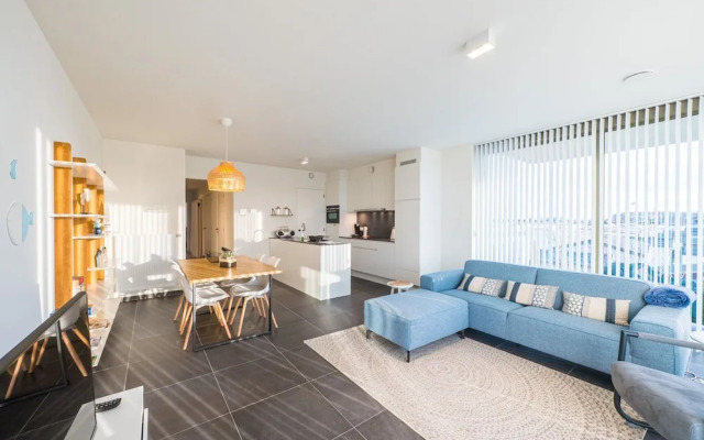 Bright Apartment on the First Floor