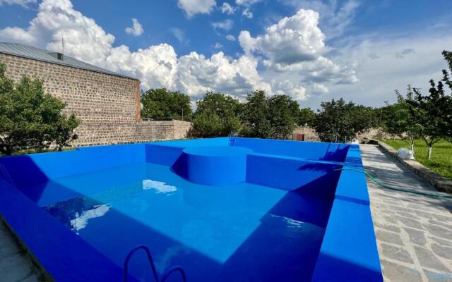 Yerevan House holiday home 18