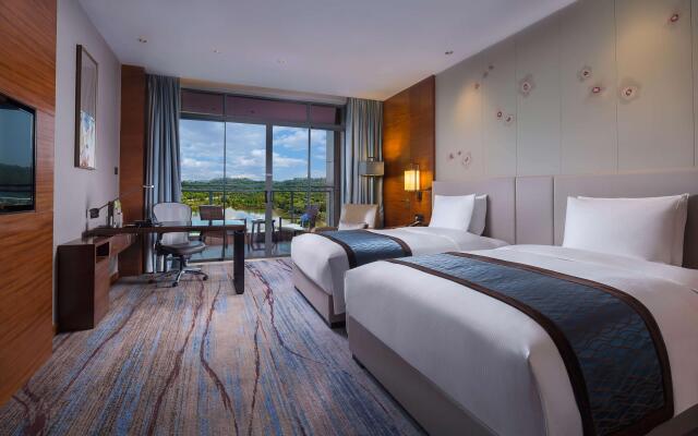 DoubleTree by Hilton Guangzhou Science City-Free Shuttle Bus Service During Canton Fair Period