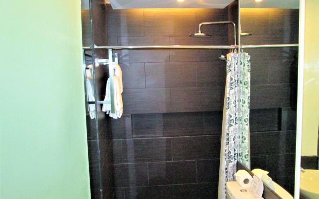 Upperhouse Hotel Formerly Pacifico Boutique by Hiverooms