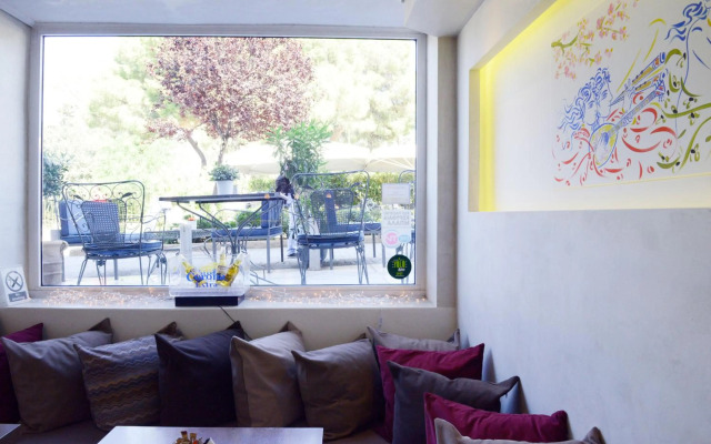 Phidias Hotel