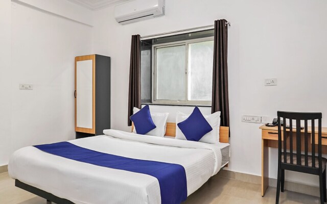 OYO 19530 SilverKey Vishrantwadi