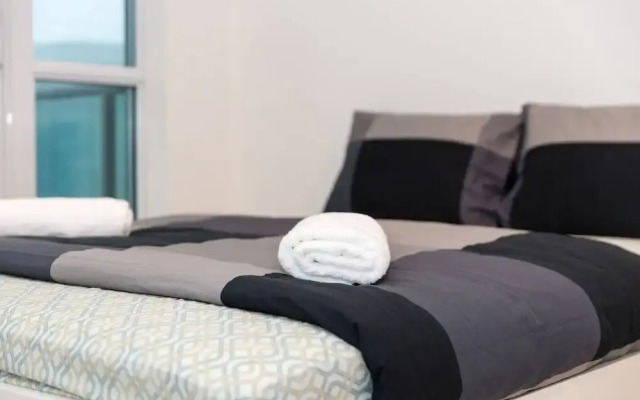 Trendy, Executive Studio, In Downtown To