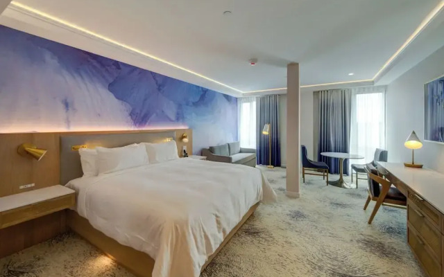 Iris Hotel Boston