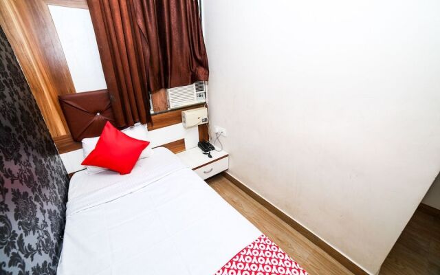 OYO 18651 Hotel Sharda