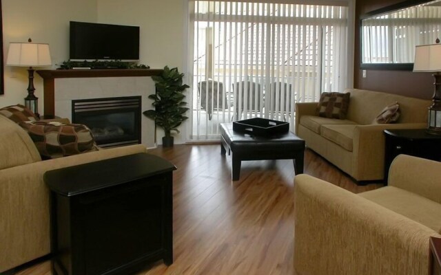 Discovery Bay Resort by KVR