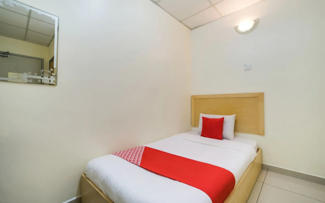 OYO 301 River Inn Hotel