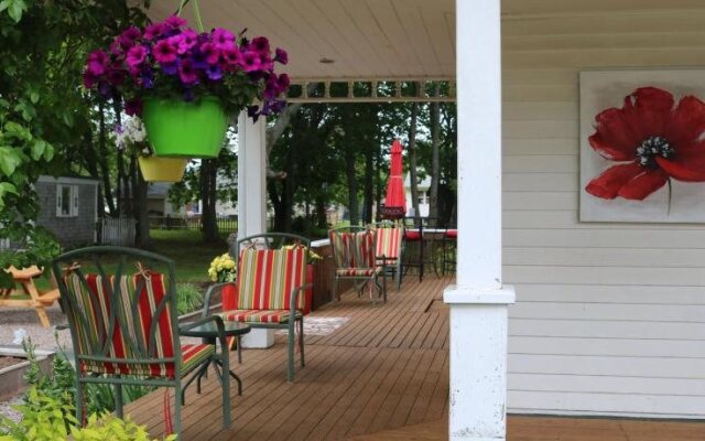 Warm House Retreat Bed and Breakfast