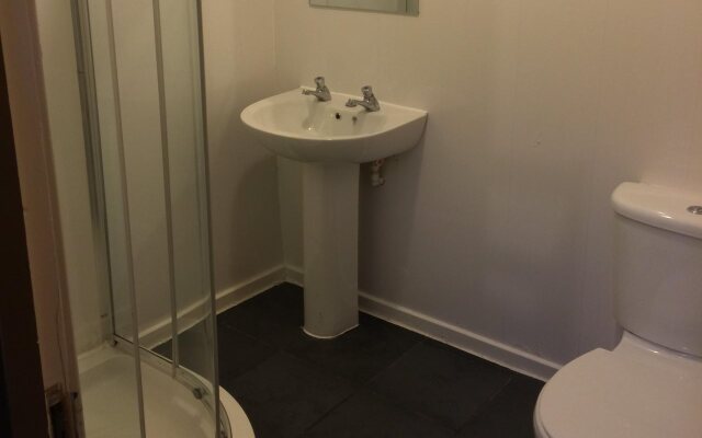 Heroes Hotel - Hostel