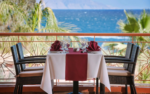 Xperience Hill-Top Beach Resort
