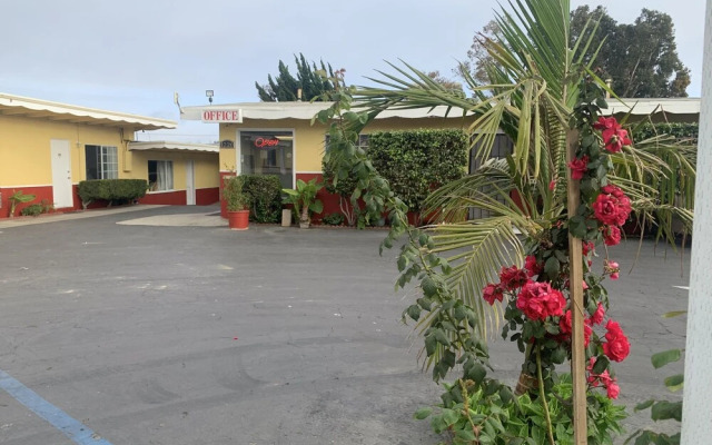 Ventura Beach House Motel