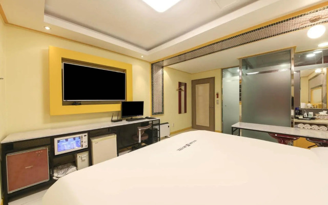 Sugar Hotel