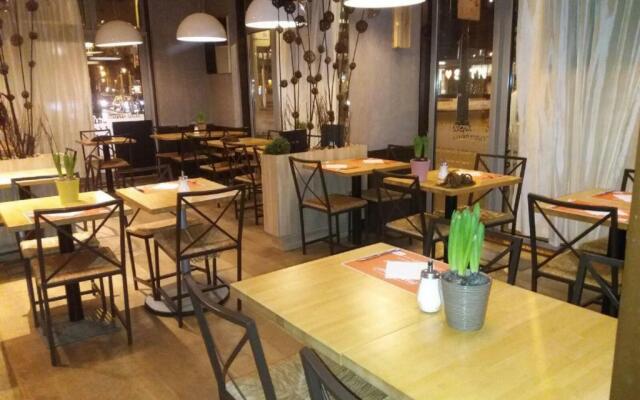 B-aparthotel Regent