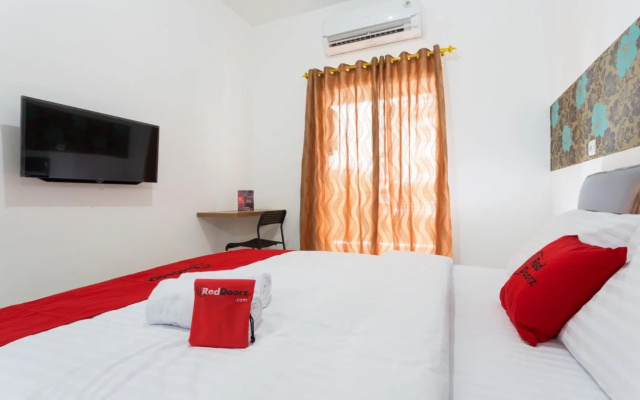 AH1 Guesthouse by RedDoorz