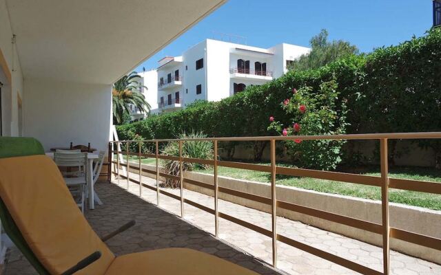 A10 Windmill 1 Bed with Pool by Dreamalgarve