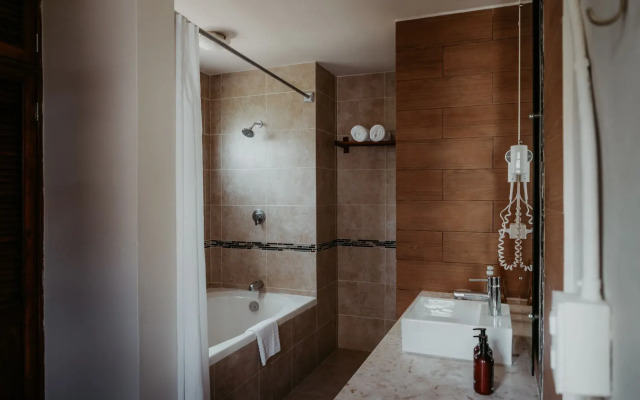 Mía Tulum Resort