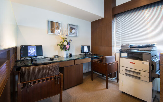 CHECK inn Express Taichung Fengchia