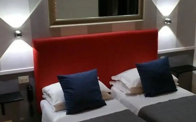 Center 1&2&3 Hotel