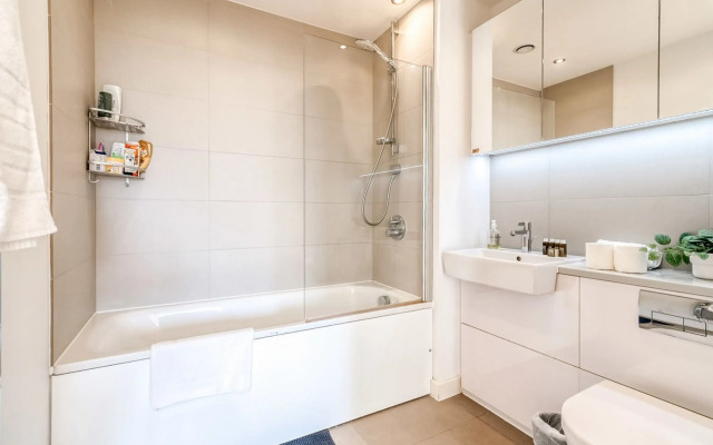 Modern Bermondsey Apartment