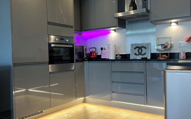Stunning 1-bed Apartment in Dartford