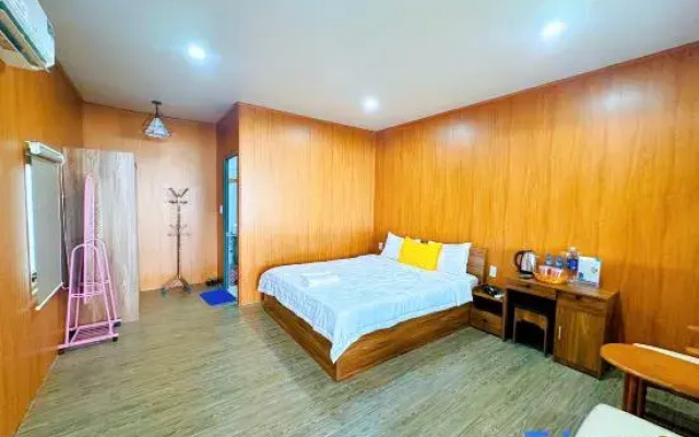 Khu Camping & Homestay Ven Bien