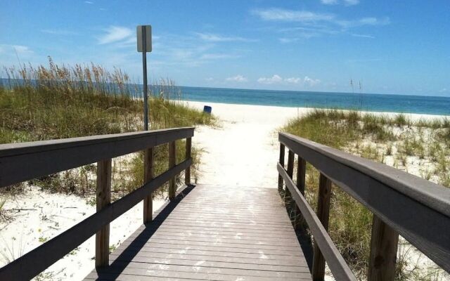 Twins Inn & Apartments