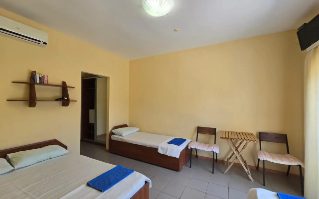 Pirat Hotel (Пират)