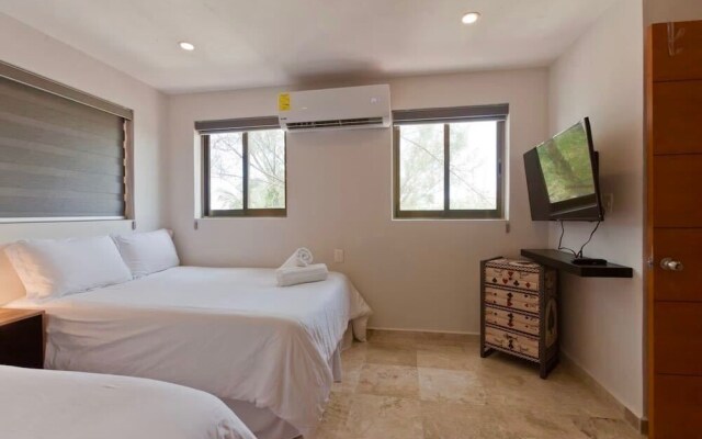 Ocean Plaza 13 by Praia