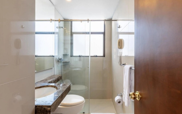 w Amazing 1BR With Terrace in Chico