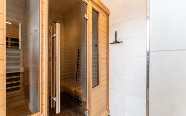 Luxe Villa in Zeewolde With Infrared Sauna