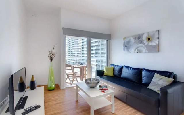 Modern Apartment With Stunning Seaviews