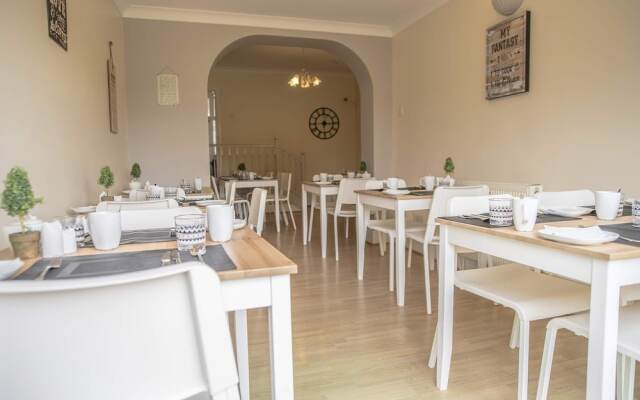 Baytrees Hotel