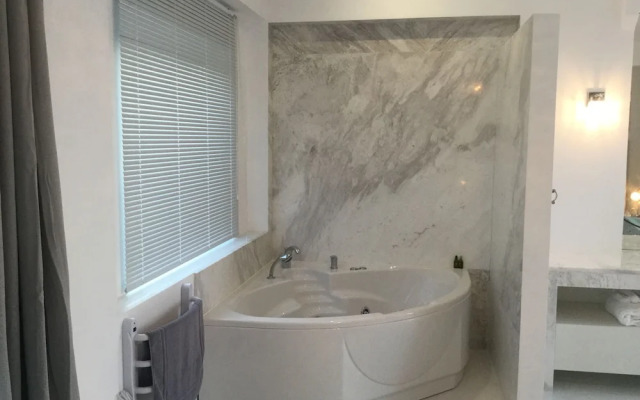 Dion Suite And Spa In Zakynthos