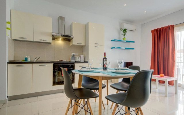 Sliema Ferries 2-bedroom Apt with views