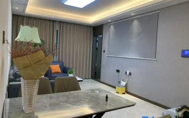 Qianzhan Homestay (Kunming Dian Chi Exhibition Center)