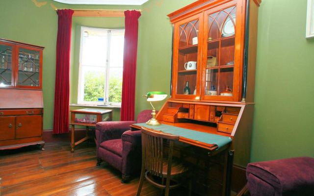 The Lodge on Elizabeth