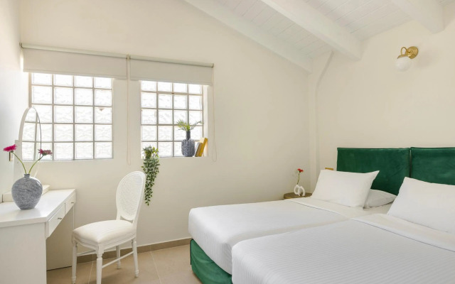 The Alley Hotel