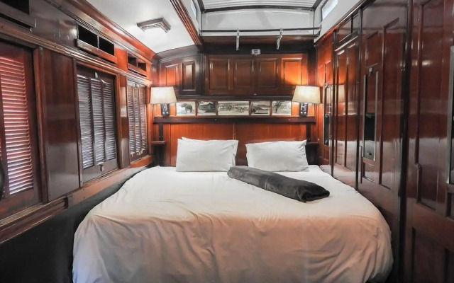 Santos Express Train Lodge - Hostel