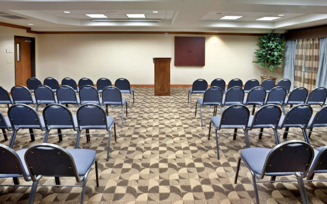 Holiday Inn Express & Suites Nampa - Idaho Center by IHG